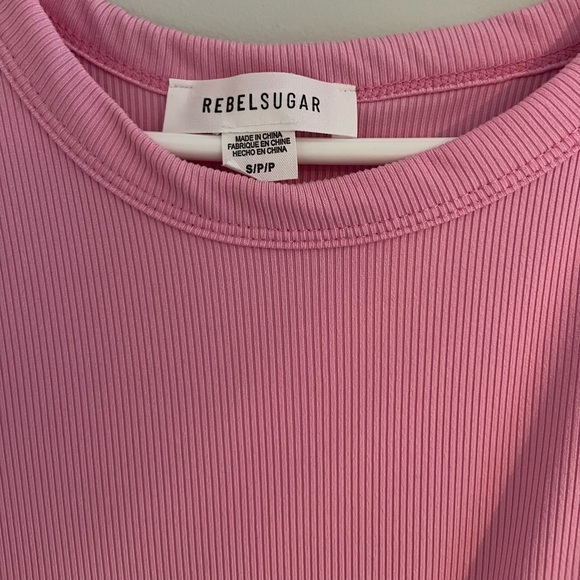 Pink ribbed t-shirt, size small (Never worn) - Picture 3 of 3